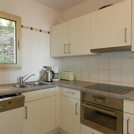 Le Lavandou, 3 Pieces, 6 Personnes - Fr-1-713-50 Apartment Le Lavandou