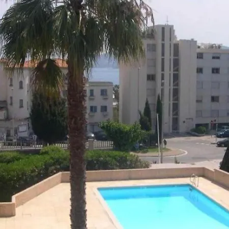 Le Lavandou, 3 Pieces, 6 Personnes - Fr-1-713-50 Apartment Le Lavandou