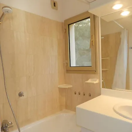 Le Lavandou, 3 Pieces, 6 Personnes - Fr-1-713-50 Apartment