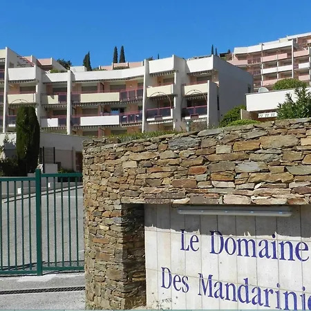 Le Lavandou, 3 Pieces, 6 Personnes - Fr-1-713-50 Apartment *